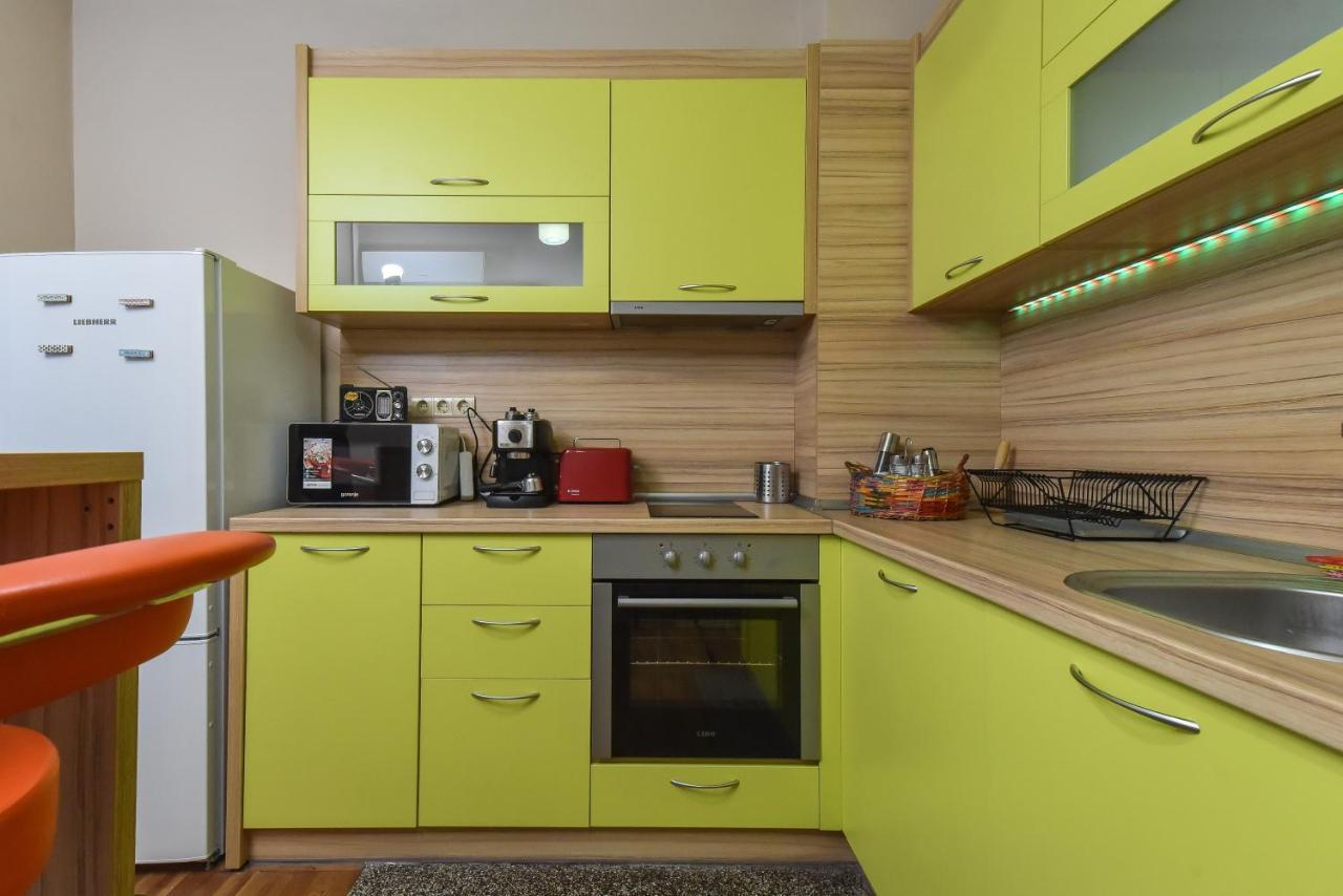 Vintage Spot - Colorful One-Bedroom Apartment By Flat Mаnager Sofia Bagian luar foto